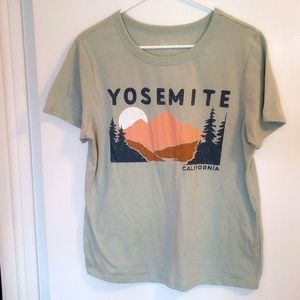 Zoe + Liv shirt size large (fits S/M)